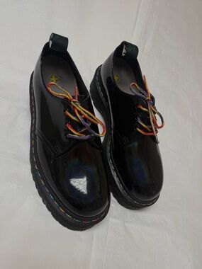 Doc Martens- (Limited Edition) 1461 Rainbow Patent Platform Quads unisex 💥